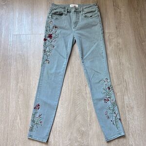 Driftwood Gray Floral Embroidered Skinny Jeans Size 25